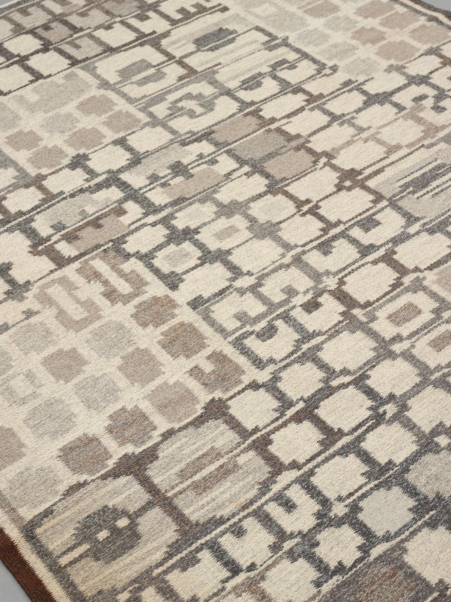 Alice Lund, Matta, rölakan, ca 255,5-256,5 x 189-191 cm, signerad AL.