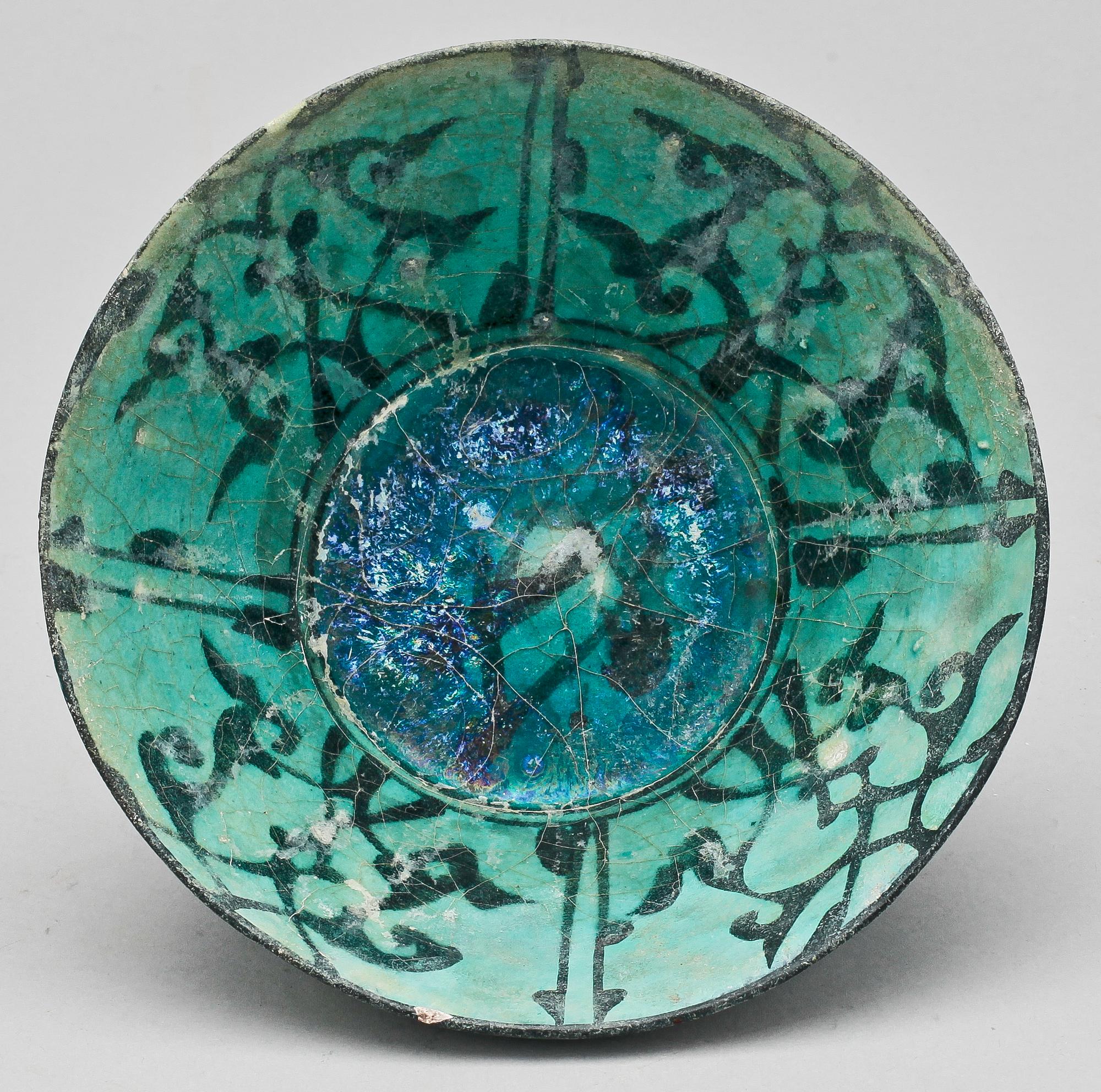 SKÅL, troligtvis Keshan, Persien, 1100-tal.