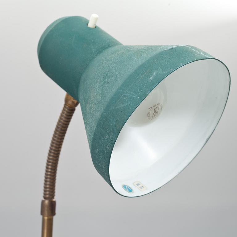 GOLVLAMPA, 1900-talets andra hälft.