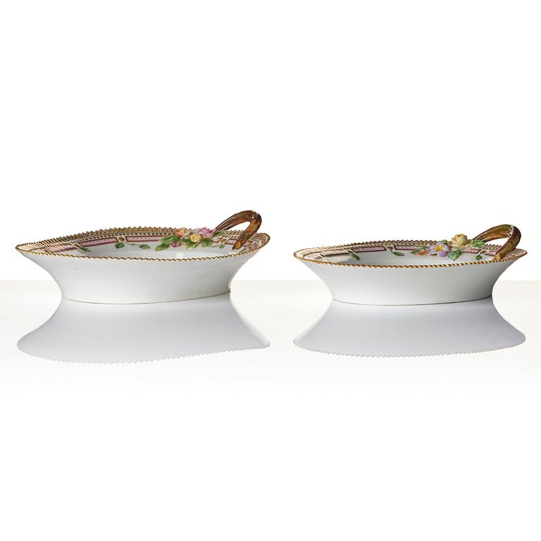 Two Royal Copenhagen 'Flora Danica' leaf shaped dishes, Denmark, 20th century.