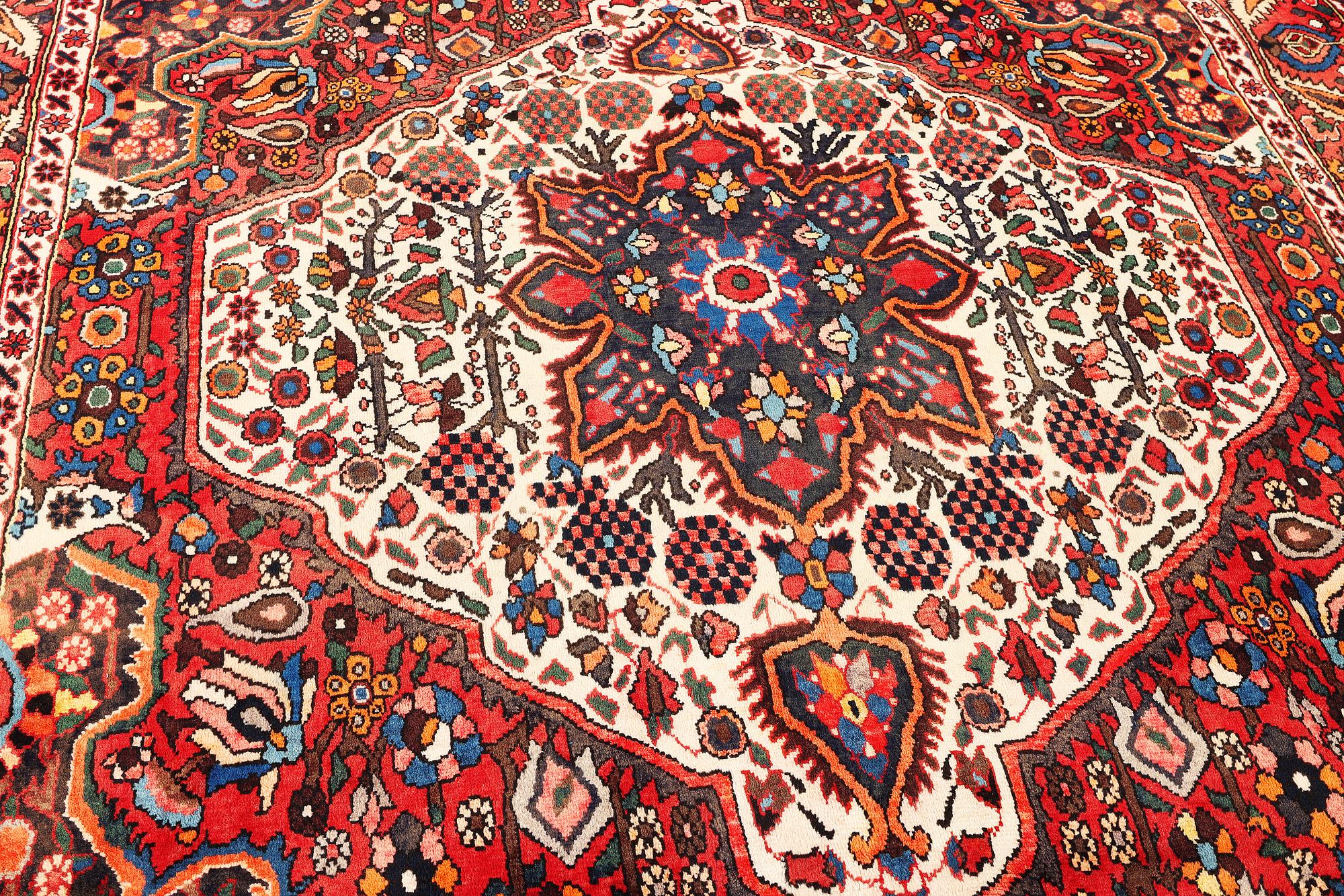 A Bakhtiari carpet, c. 330 x 220 cm.