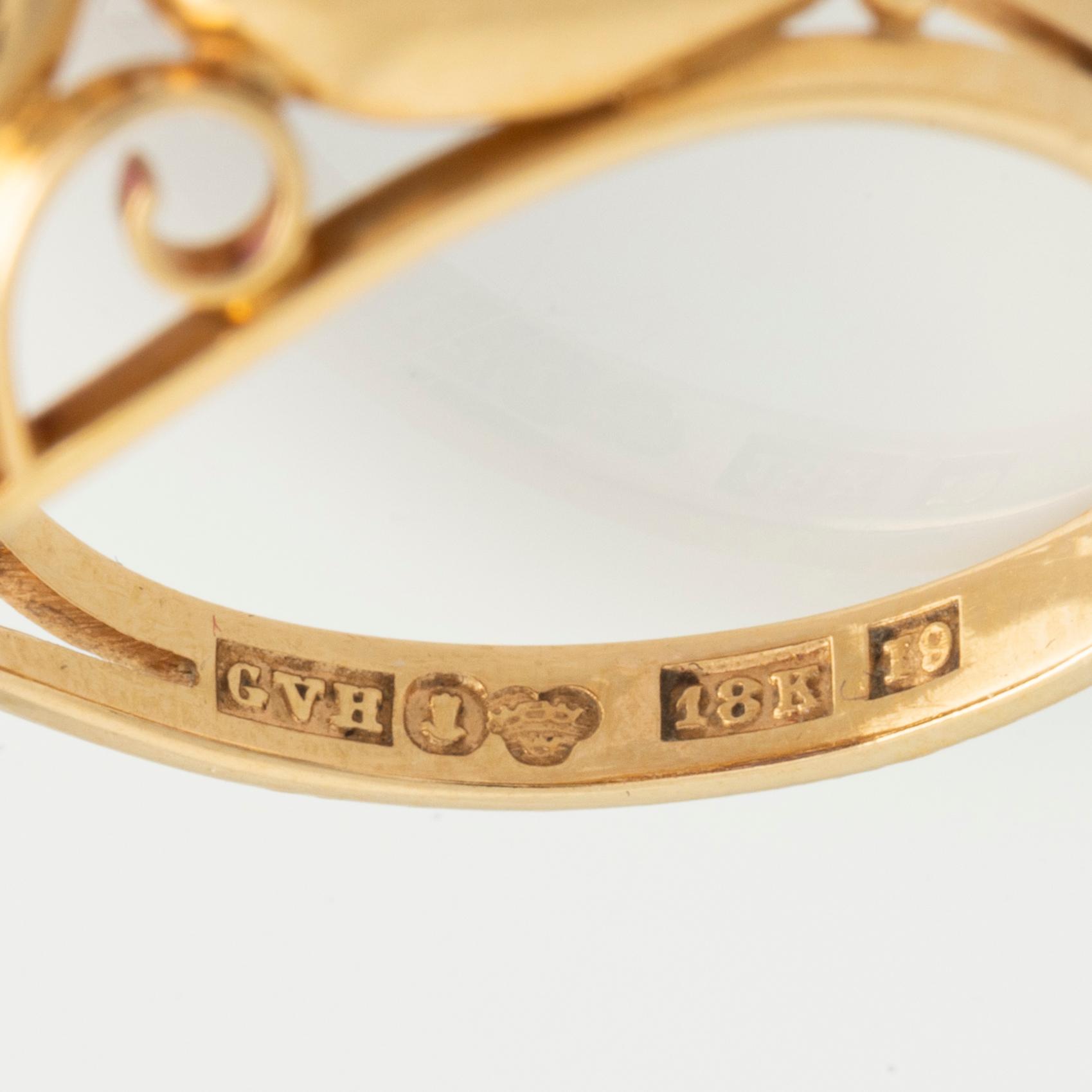 Bracelet and ring, 18K gold with cabochon-cut amethysts.