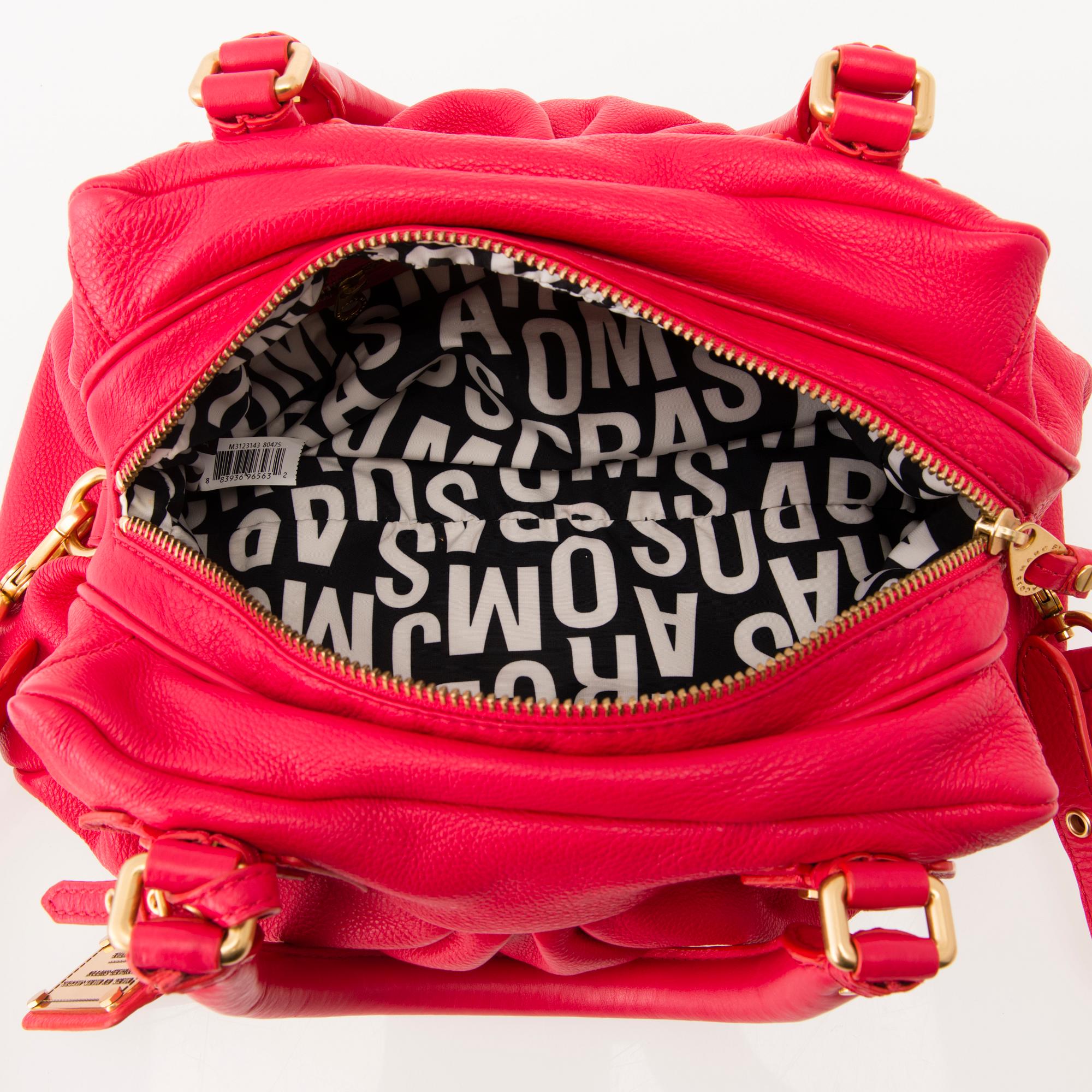 Marc Jacobs Red Leather Hand bag. Bukowskis