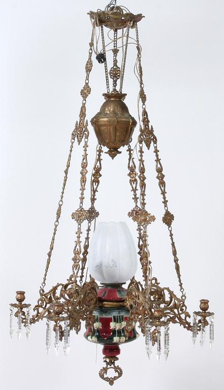 TAKFOTOGENLAMPA, majolika, omkring sekelskiftet 1800/1900.