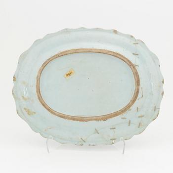 A blue and white armorial dish, Qing dynasty, Qianlong (1736-95).
