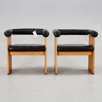 KARMSTOLAR, ett par, 1900-talets andra hälft.