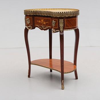 DAMARBETSBORD, Louis XVI stil, 1900-talets andra hälft.