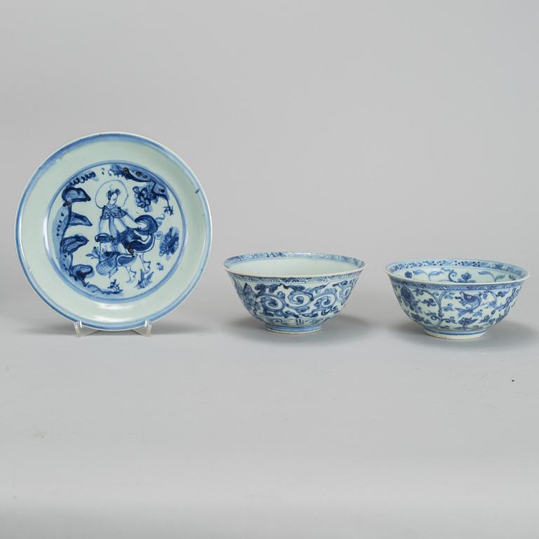 A group of two blue and white bowls and a dish, South East Asian, 17th Century.