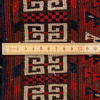 An antique Ensi Hartchloo rug, ca 145 x 130 cm.