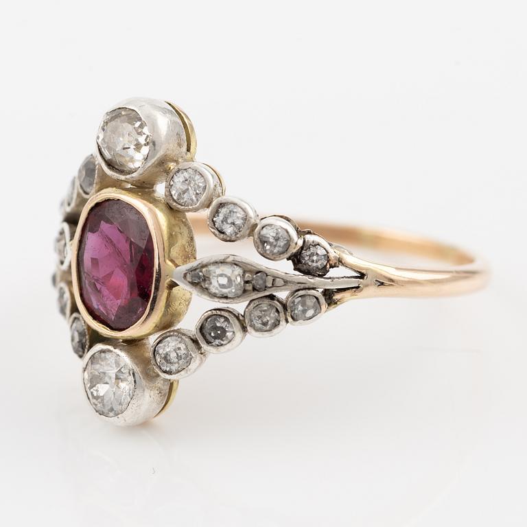 Gold ring with ruby and old-cut diamonds.