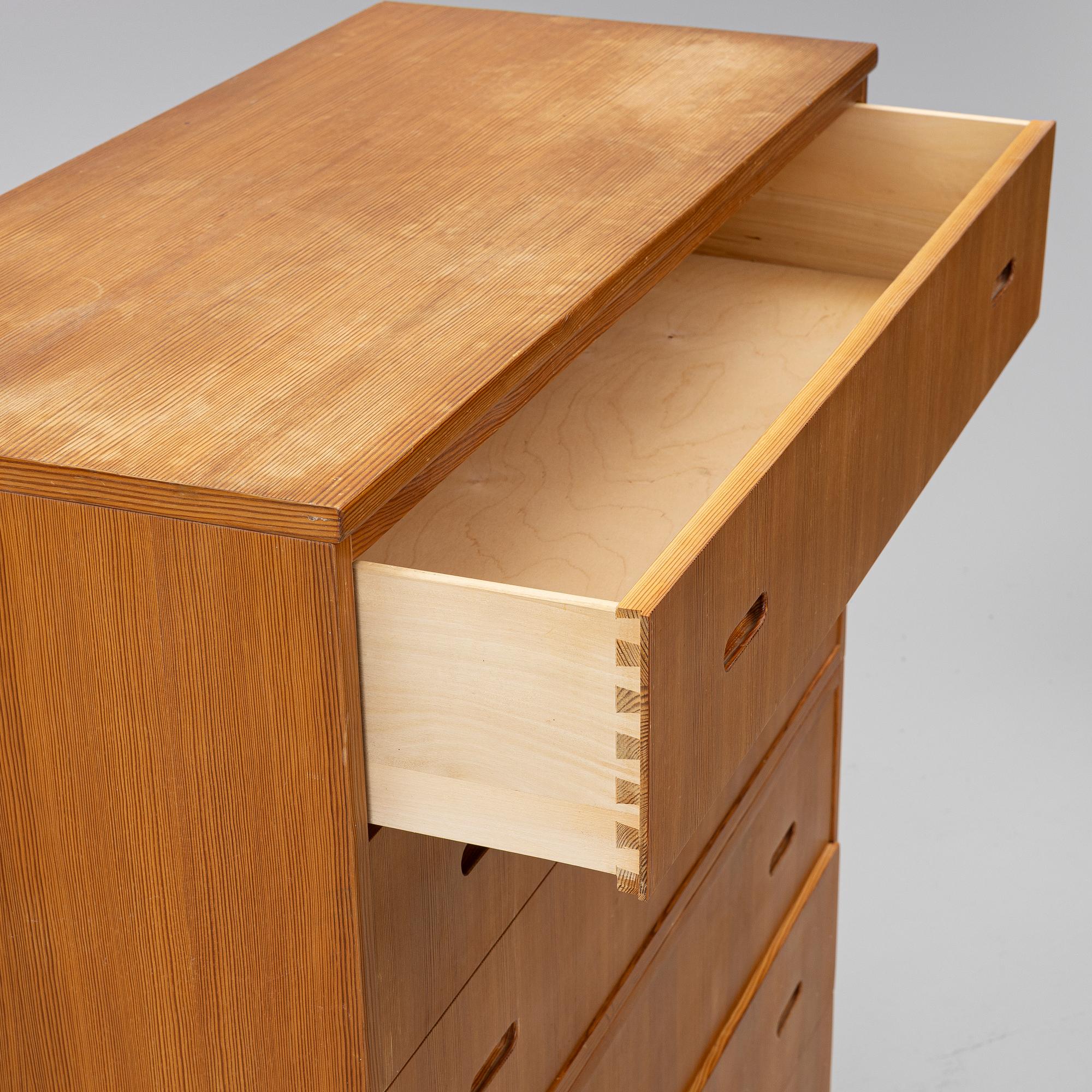 A chest of drawers, 1960s/70s.