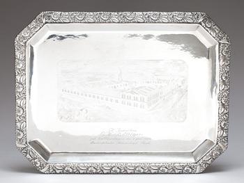 BRICKA, silver G.A Dahlgren, Malmö. Daterad 1919 otydlig årsstämpel. Ca 1740g.