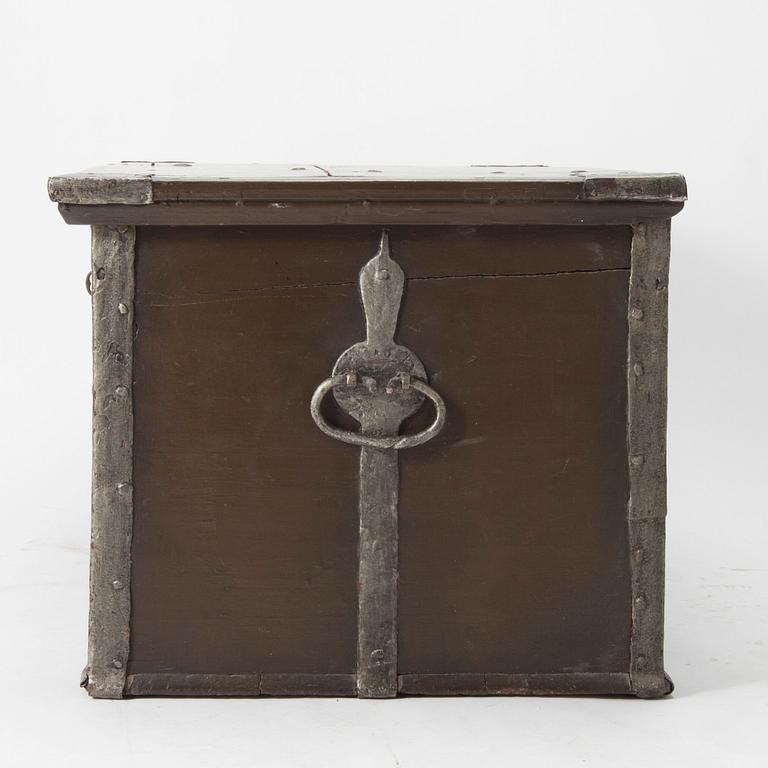 KISTA, märkt med monogram NED 1764.