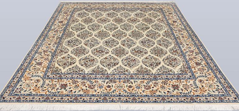 Matta, Nain, part silk, s.k. 6 LAA, ca 265 x 204 cm.