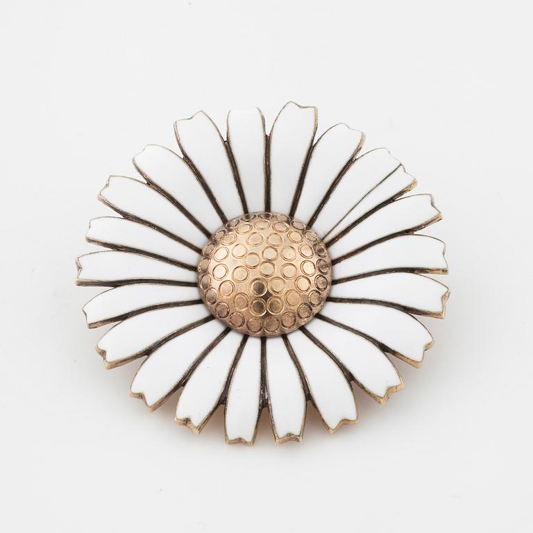 ANTON MICHELSEN, Copenhagem, a "Daisy" brooch.
