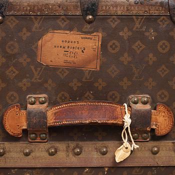 Louis Vuitton, WARDROBE TRUNK, Louis Vuitton, early 19th century.