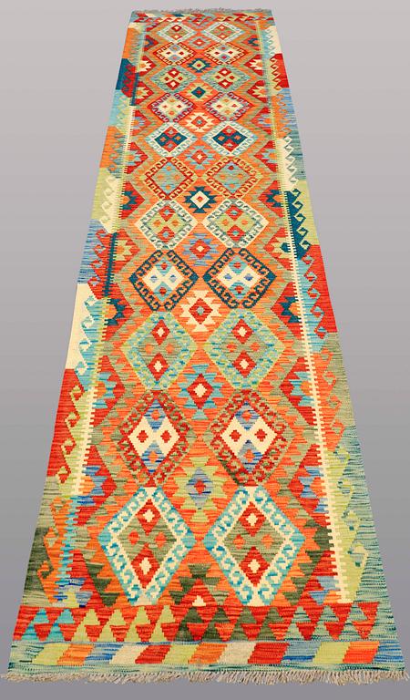 A RUNNER, Kilim, ca 387 x 79 cm.