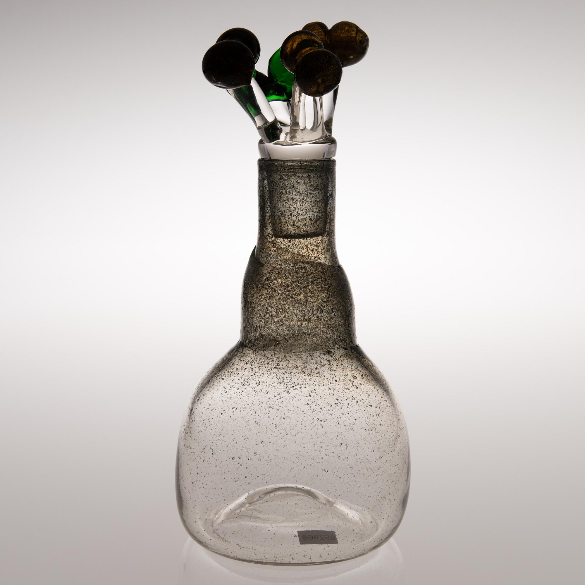 A Pompom decanter. signed Oiva Toikka Nuutajärvi Notsjö from the late 1960s.