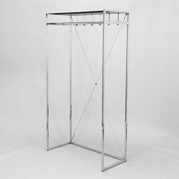 Jouni Leino, vaatenaulakko, "Takit", valmistaja Inno, 2000-luku.