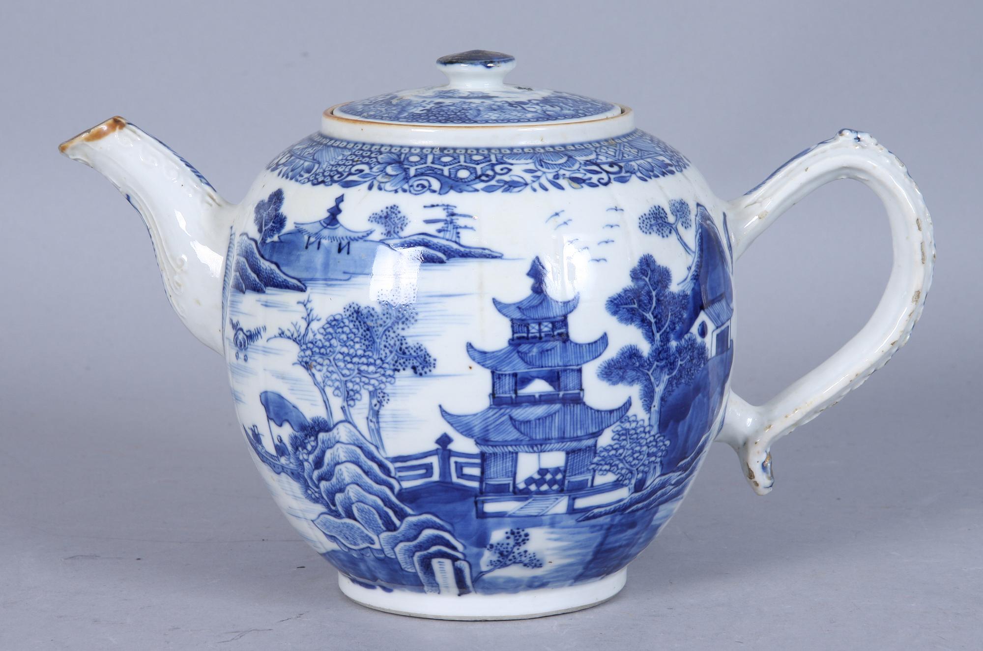TEKANNA, porslin, Kina, 1700-tal.