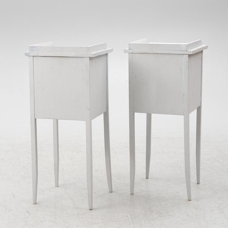 Pottskåp/Sängbord, ett par, 1900-tal.