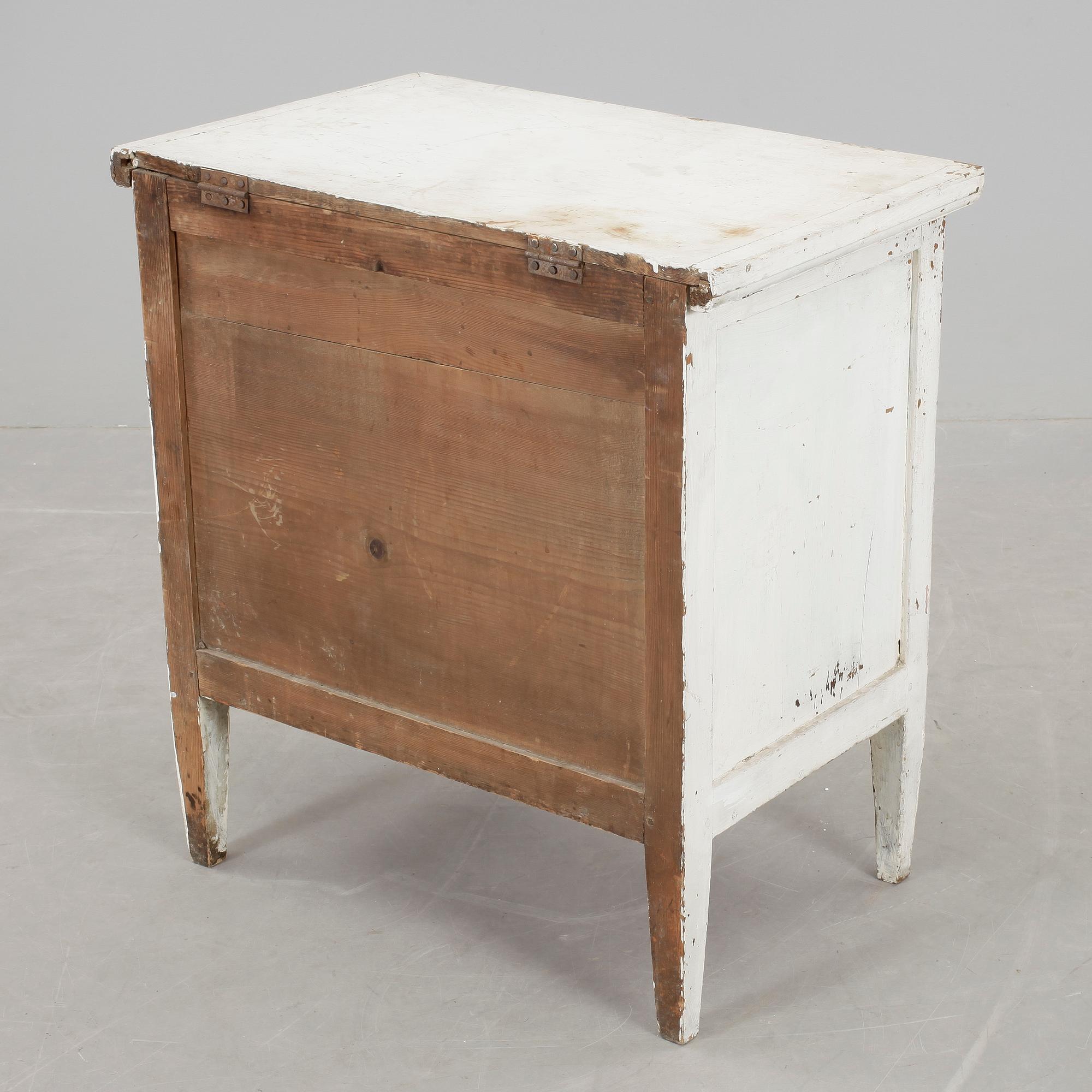 POTTSKÅP, gustavianskt, 1800-talets första hälft.