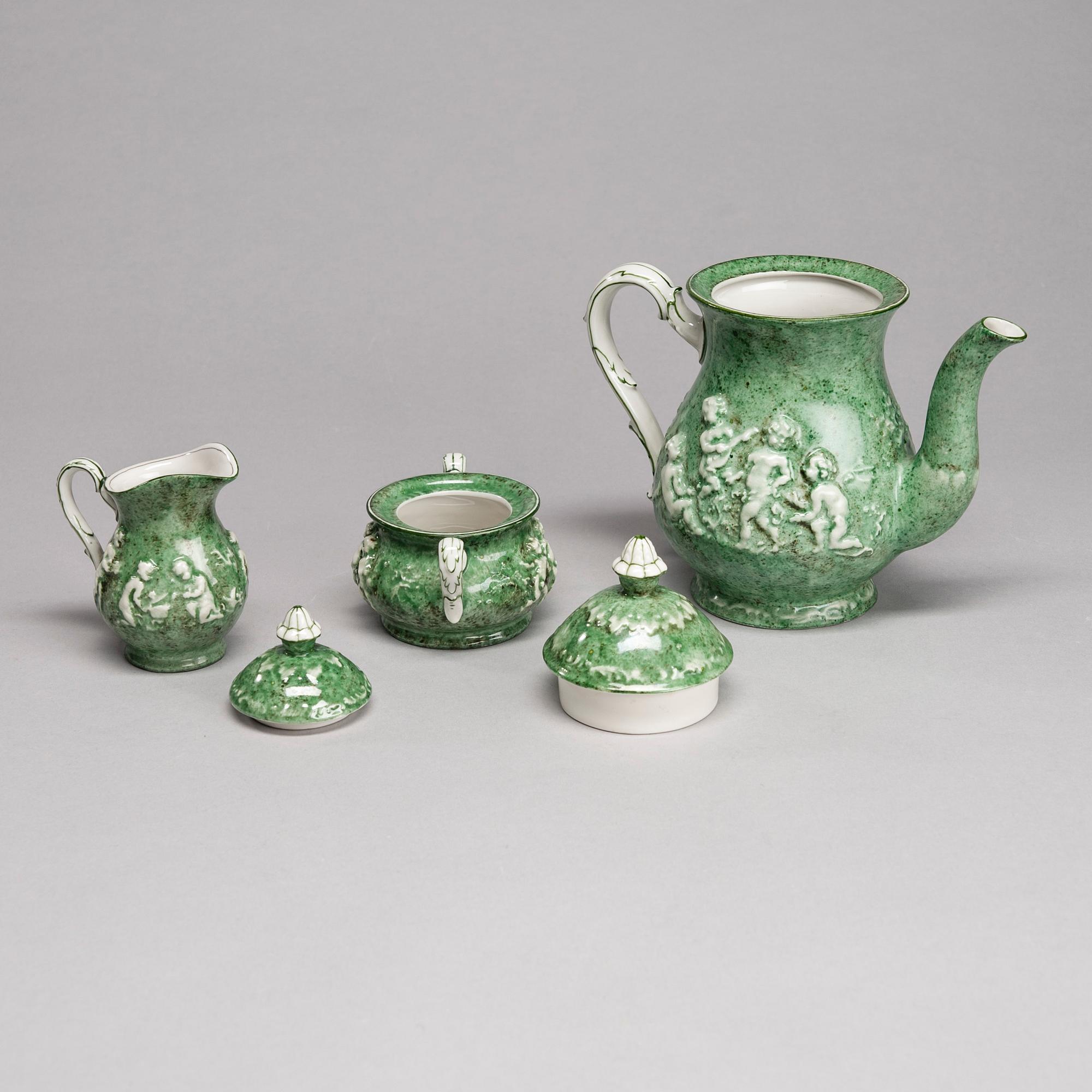 KAFFESERVIS, 9 delar, porslin, Napoliliknande stämpel, 1900-talets början.