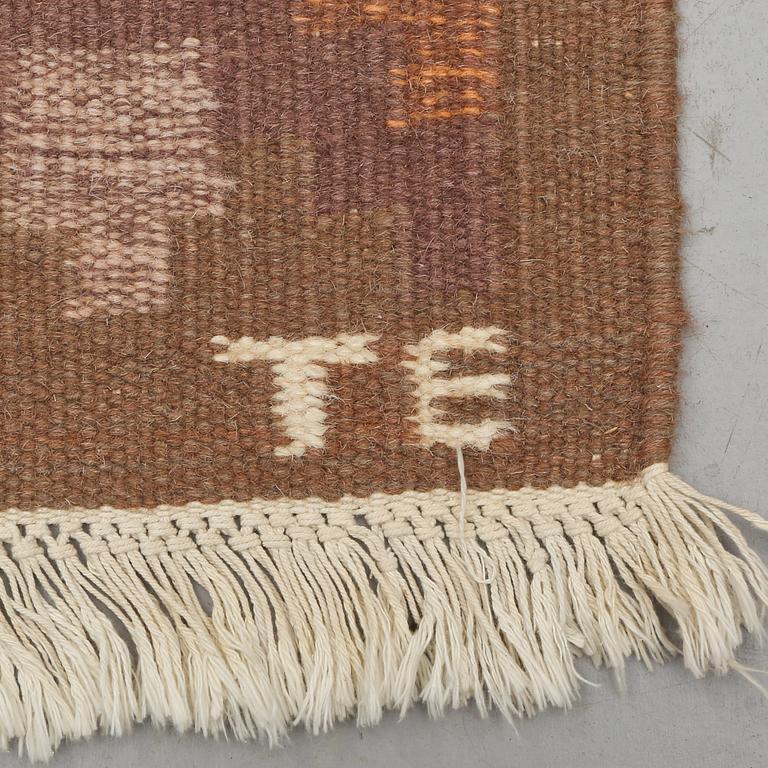 MATTA, rölakan, signerad TE, 1900-talets andra hälft. Ca 200 x 145 cm.