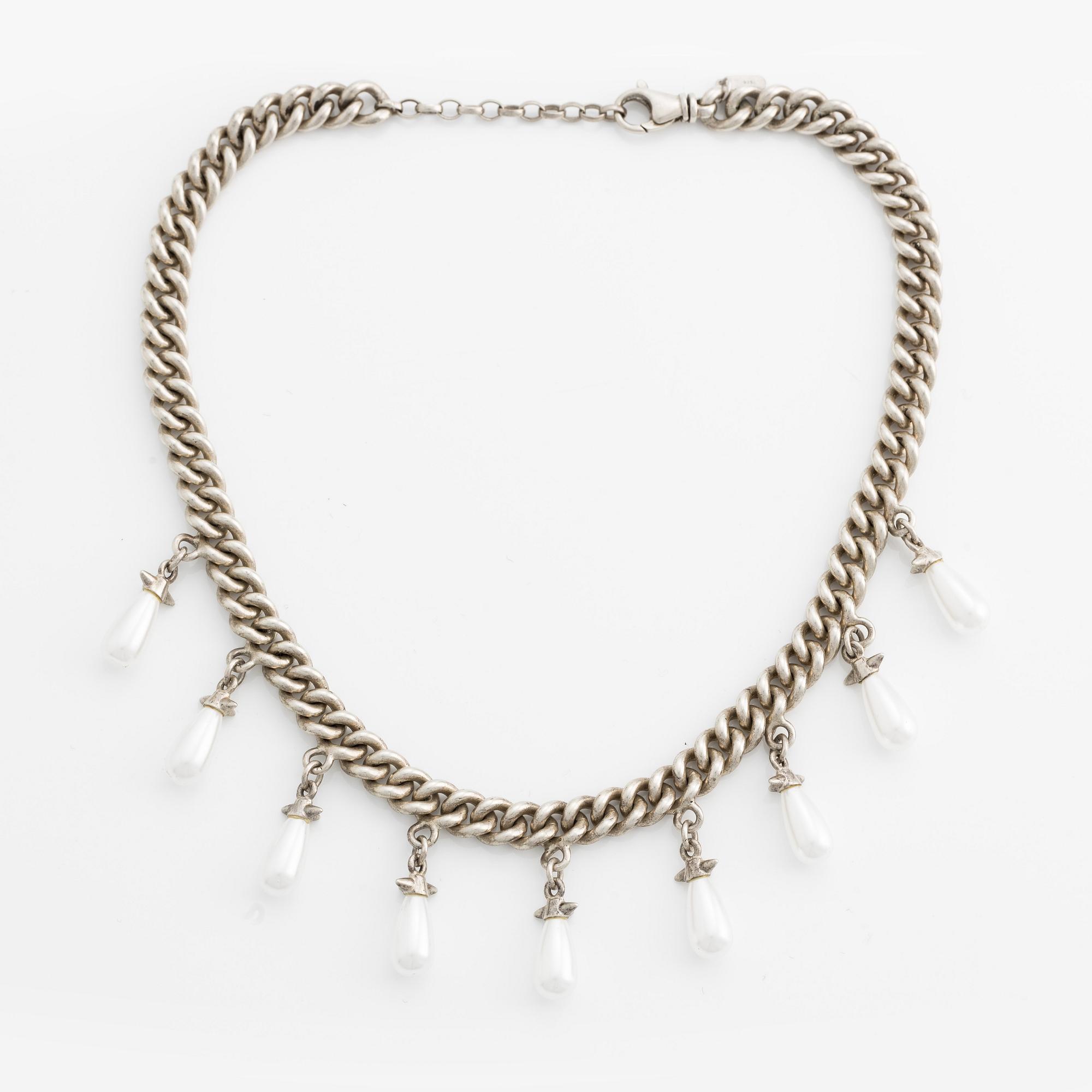 Maria Nilsdotter, collier, "Chunky Chain Pearls Necklace".