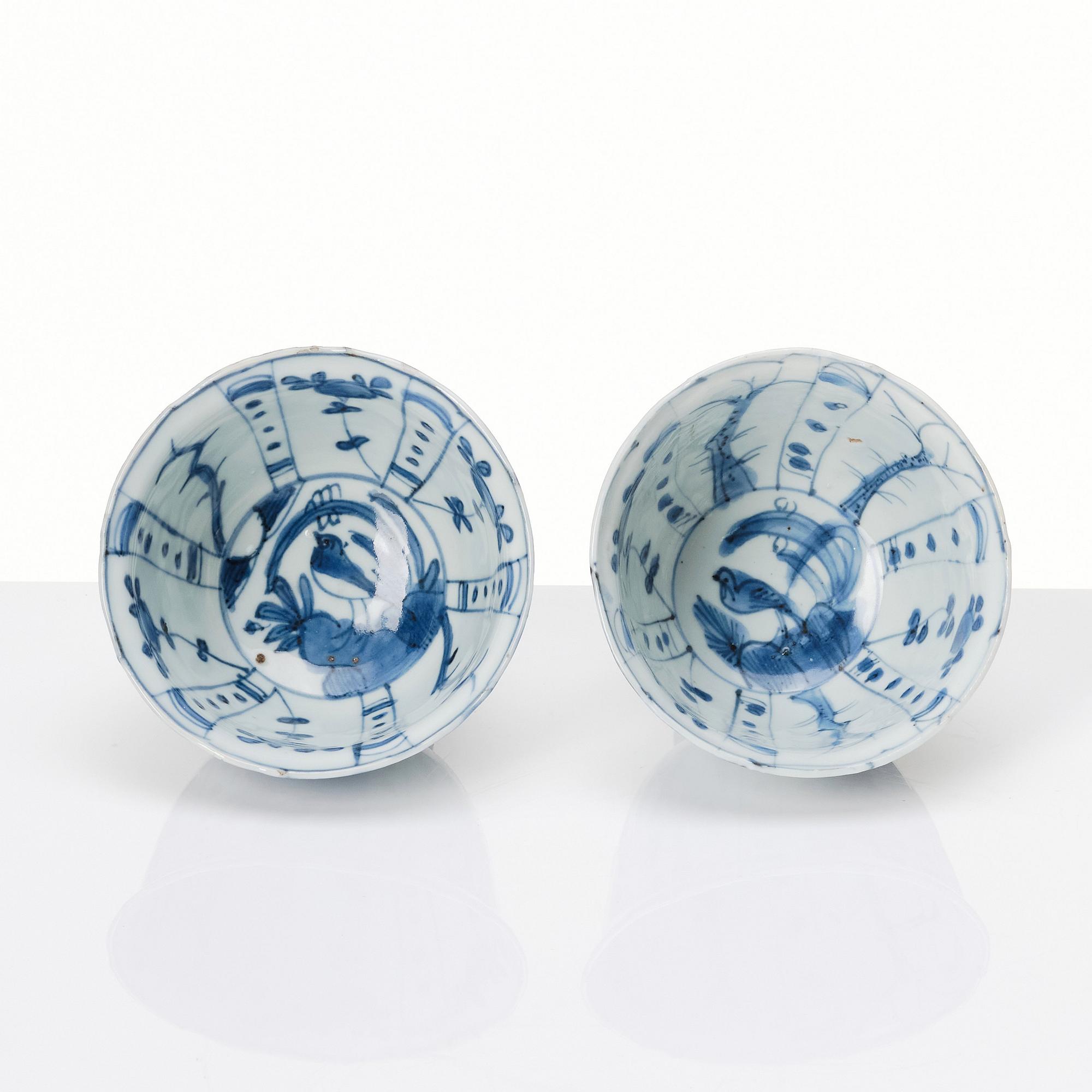 Two blue and white bowls, Ming dynasty, Wanli (1572-1620).