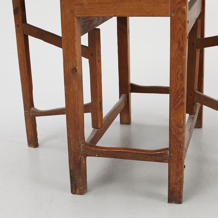 Drop-leaf table, 19th Century.