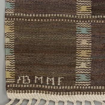 BARBRO NILSSON, a carpet, flat weave, 177 x 132 cm, "Falurutan mörk", signed AB MMF BN.