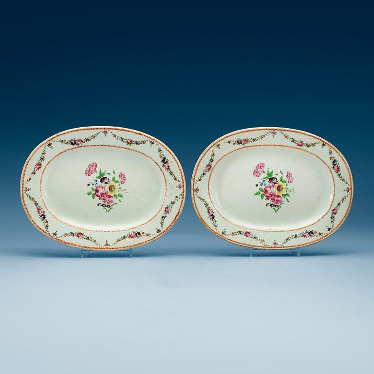 A pair of famille rose dishes, Qing dynasty, Qianlong (1736-95).