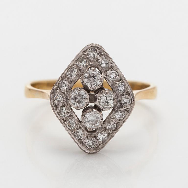 Sormus, briljantti- ja 8/8-hiotut timantit, 18K kultaa.