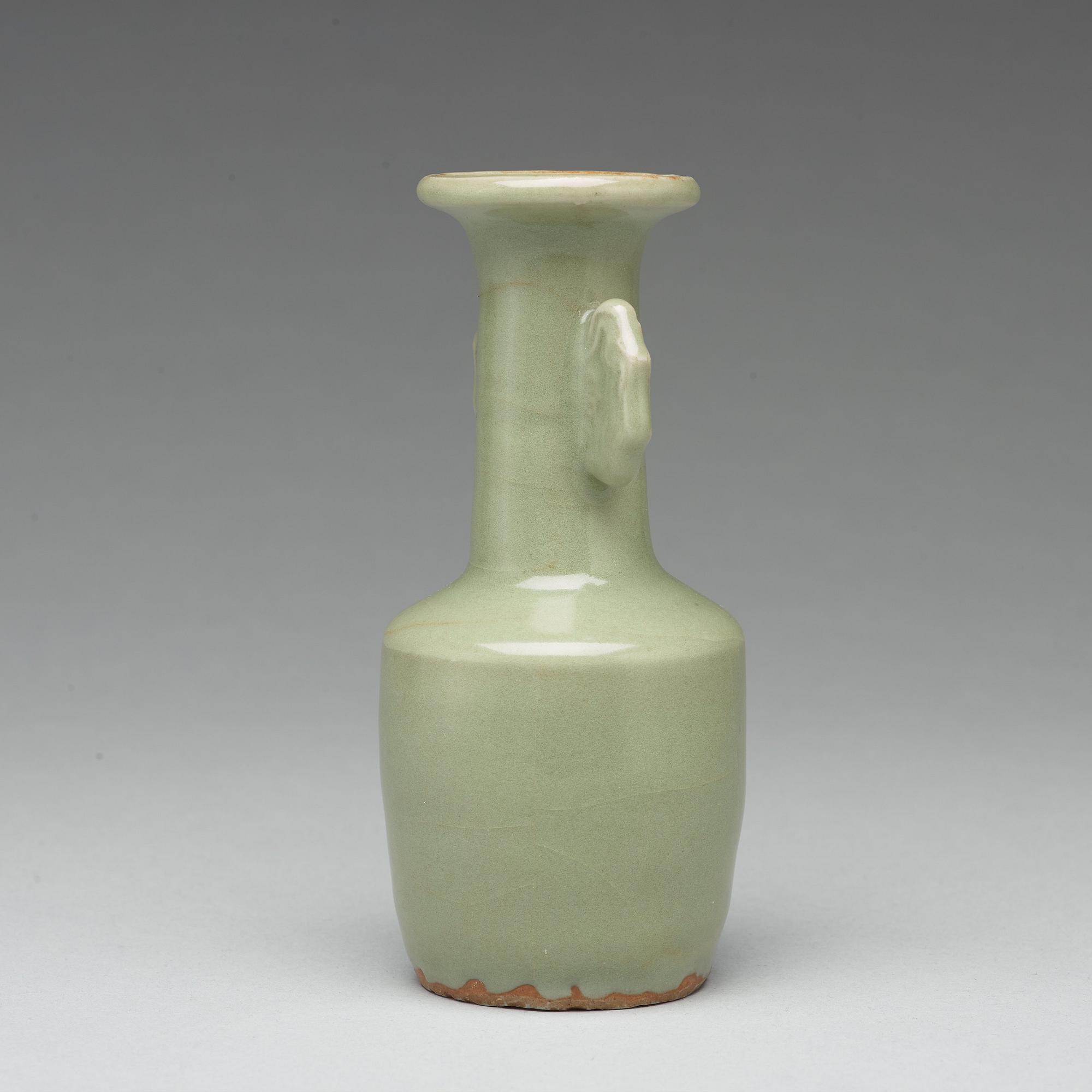 A mallet shaped celadon glazed vase, Yuan/Ming dynasty.