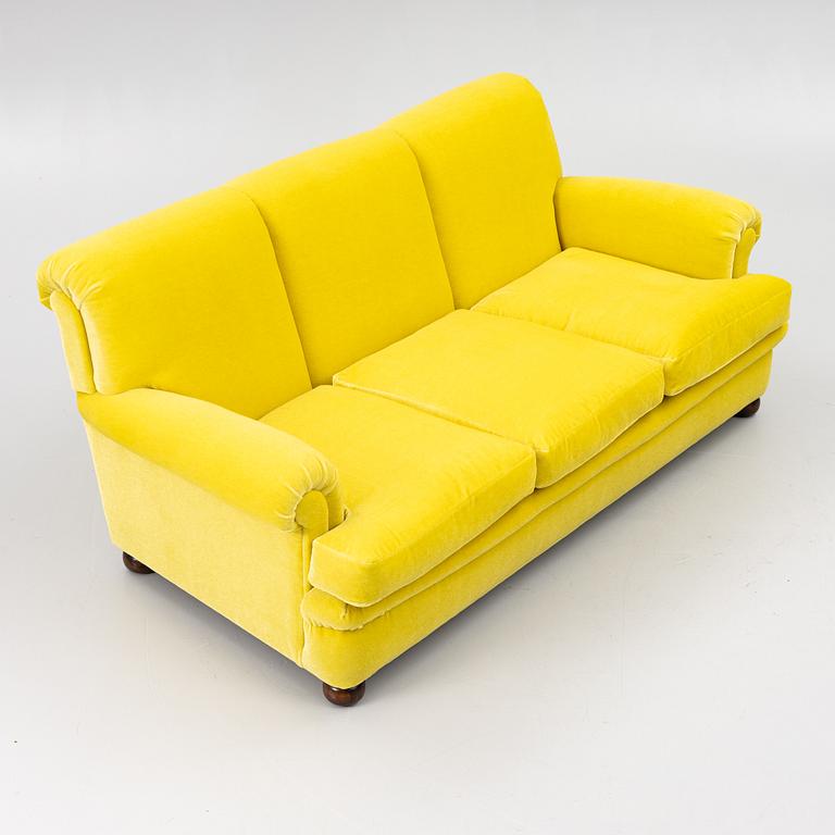 Josef Frank, a model 703 sofa, Svenskt Tenn, mid-20th Century.