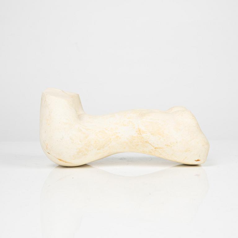 Panthep Maneratcharatsri, a marble sculpture, 1999.