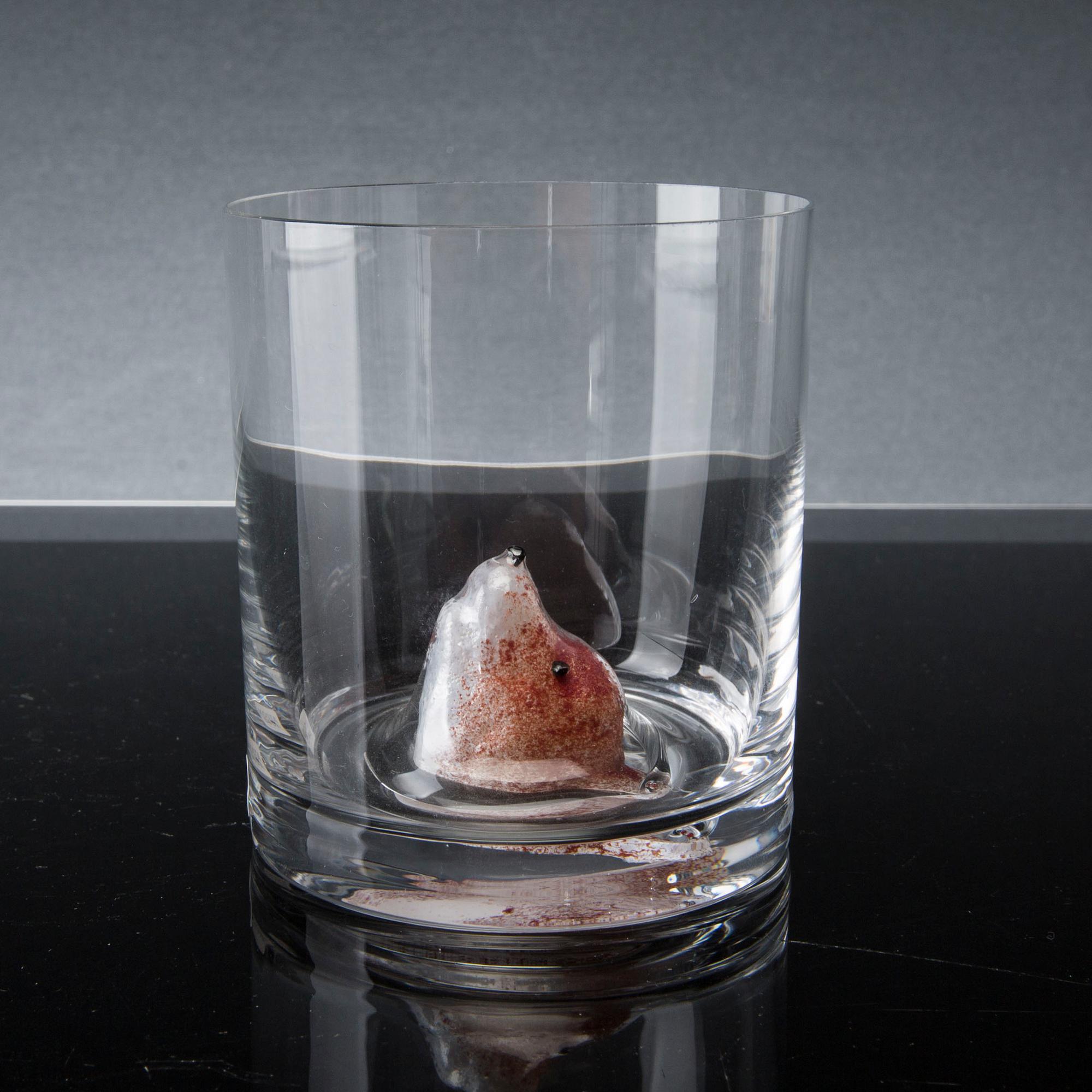 ERNST BILLGREN - FYRA GLAS samt VAS, "New Friends", för Kosta Boda, 2000-tal.