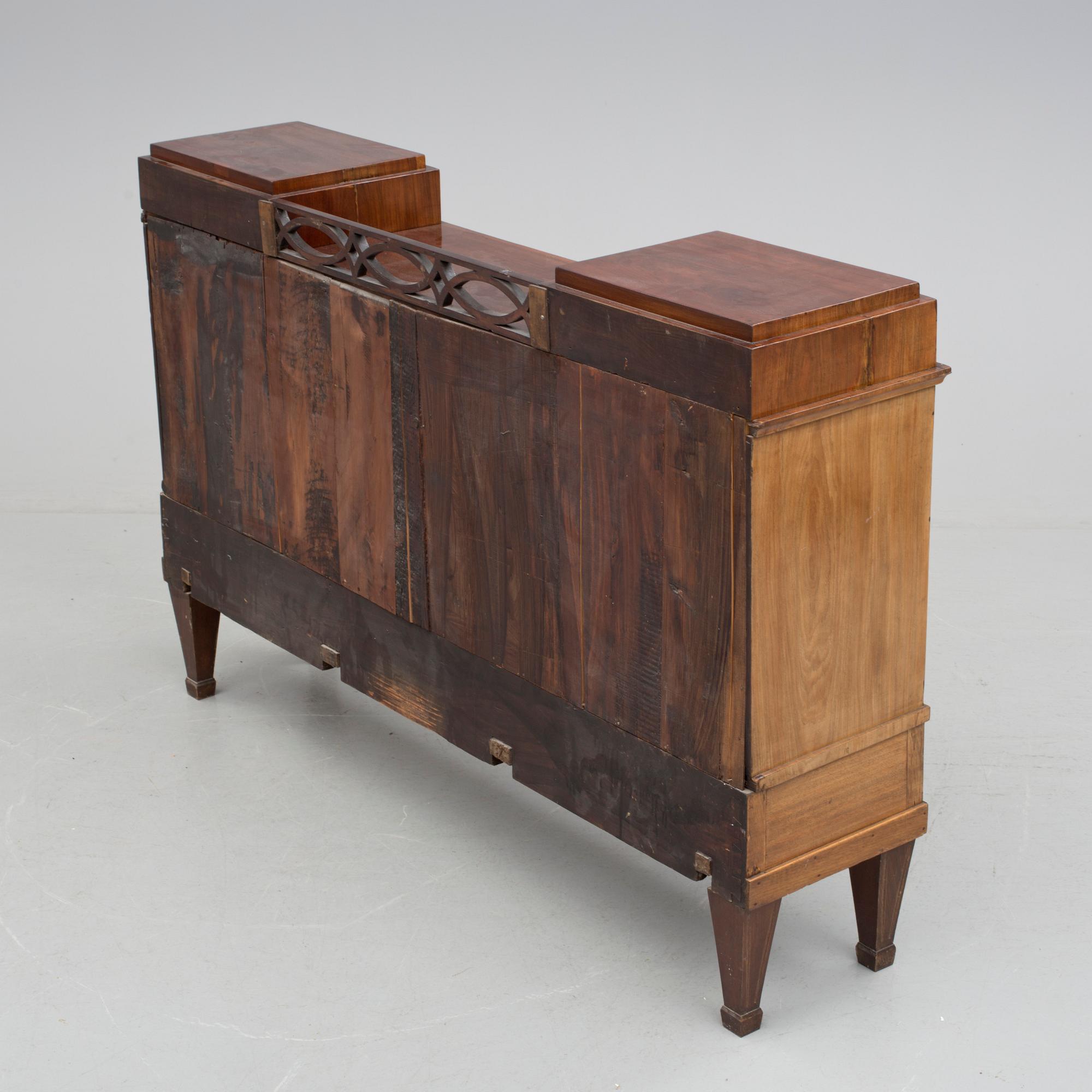 SIDEBOARD, delvis empire, 1800-talets första hälft.