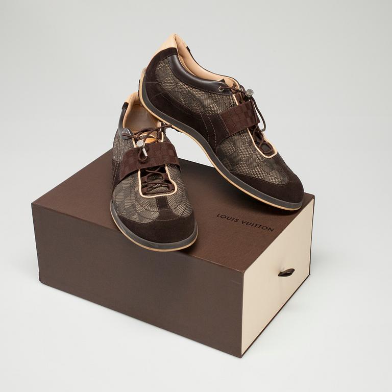 SKOR, Louis Vuitton.