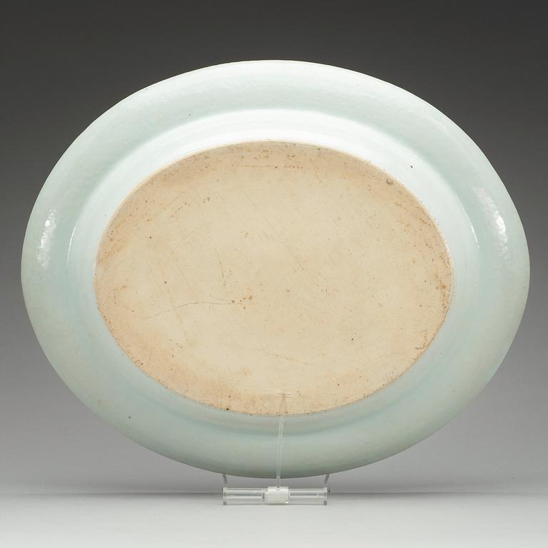 A Canton famille rose dish, Qing dynasty, 19th Century.