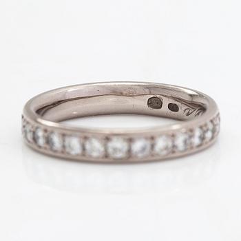 An 18K palladium white gold eternity ring with brilliant cut diamonds approx. 0.81 ct in total.