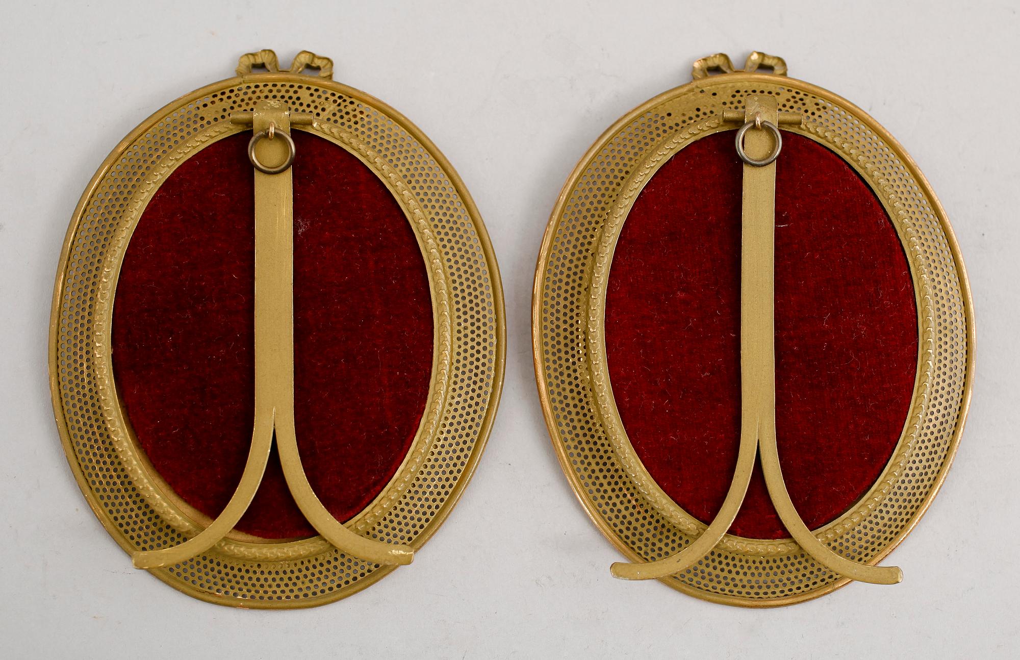 MINIATYRMÅLNINGAR, ett par, 1800/1900-tal.
