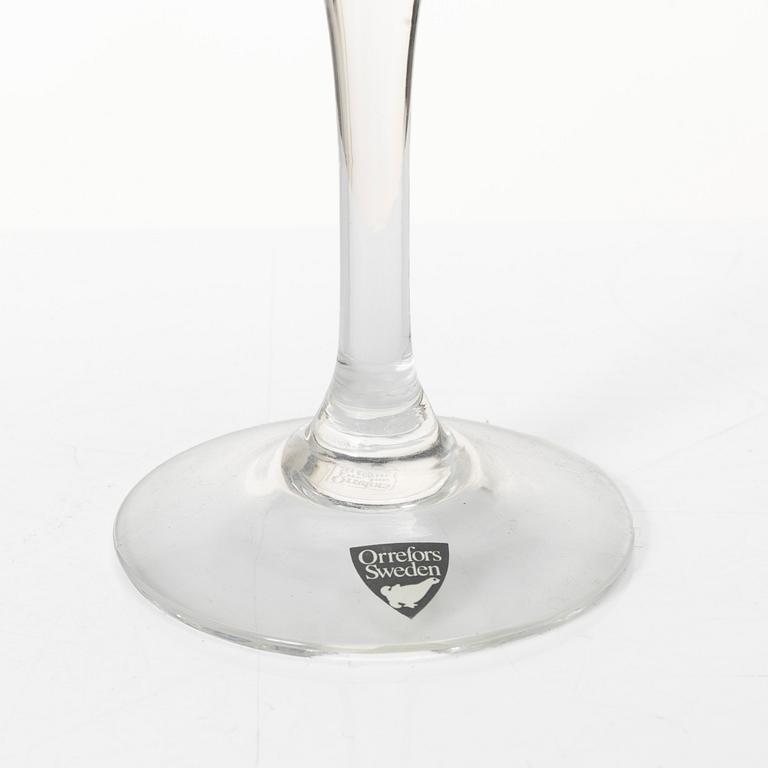 Gunnar Cyrén, A set of 12 champagne flutes, “Helena”, Orrefors.