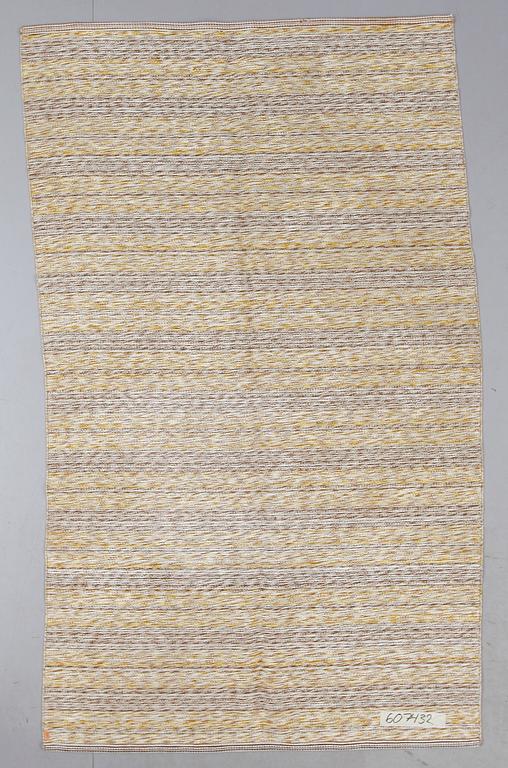 MATTA, dubbelvävd. Ca 248 x 148 cm.