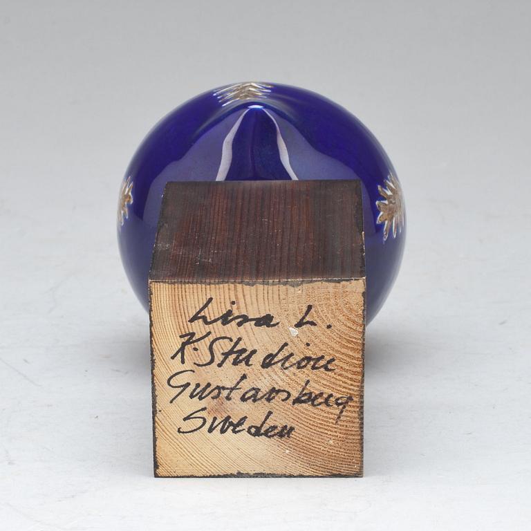 FIGURIN, stengods. Signerad Lisa Larson, Gustavsberg, 1900-talets andra hälft.