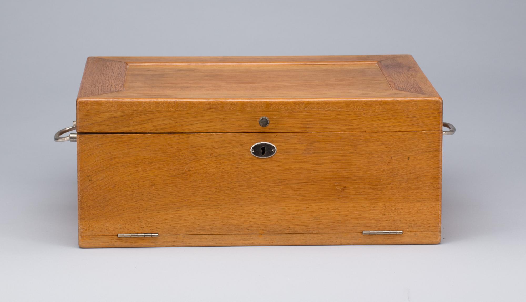 BESTICKUPPSÄTTNING, 95 delar. Silver, Kjernås eftr, Göteborg 1910-1911. Ca 3900g inkl stålblad.