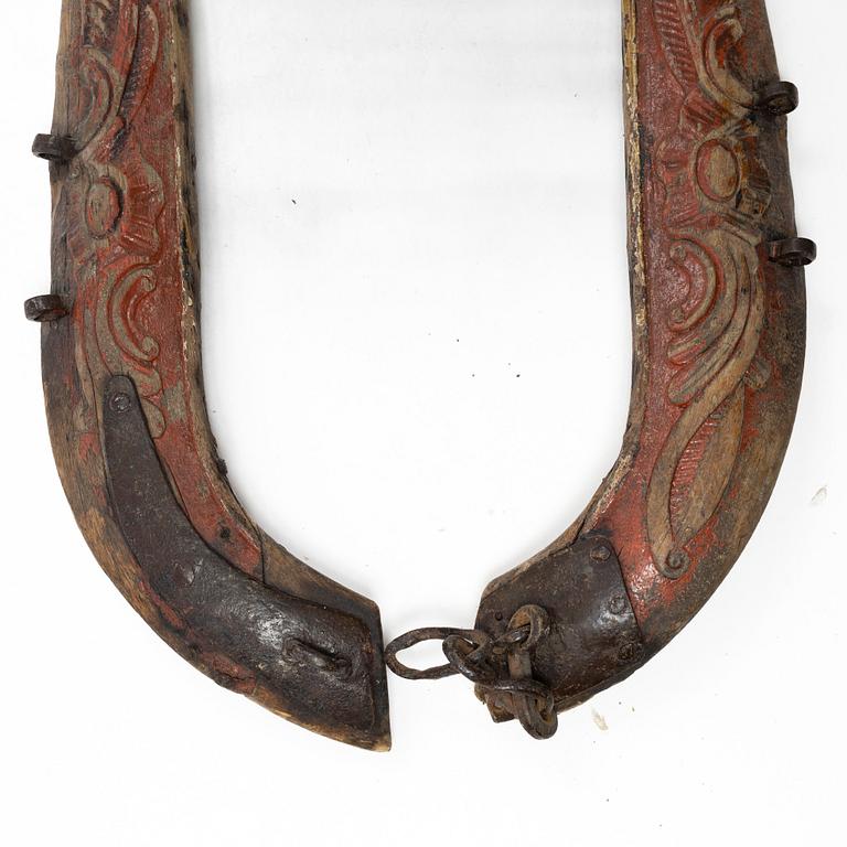 Locomotives, a pair. Folk art, Jämtland, 18th/19th century.