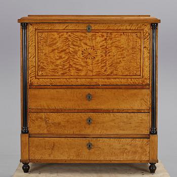 CHIFFONJÈ, Biedermeier/Karl Johan, omkring 1800-talets mitt.
