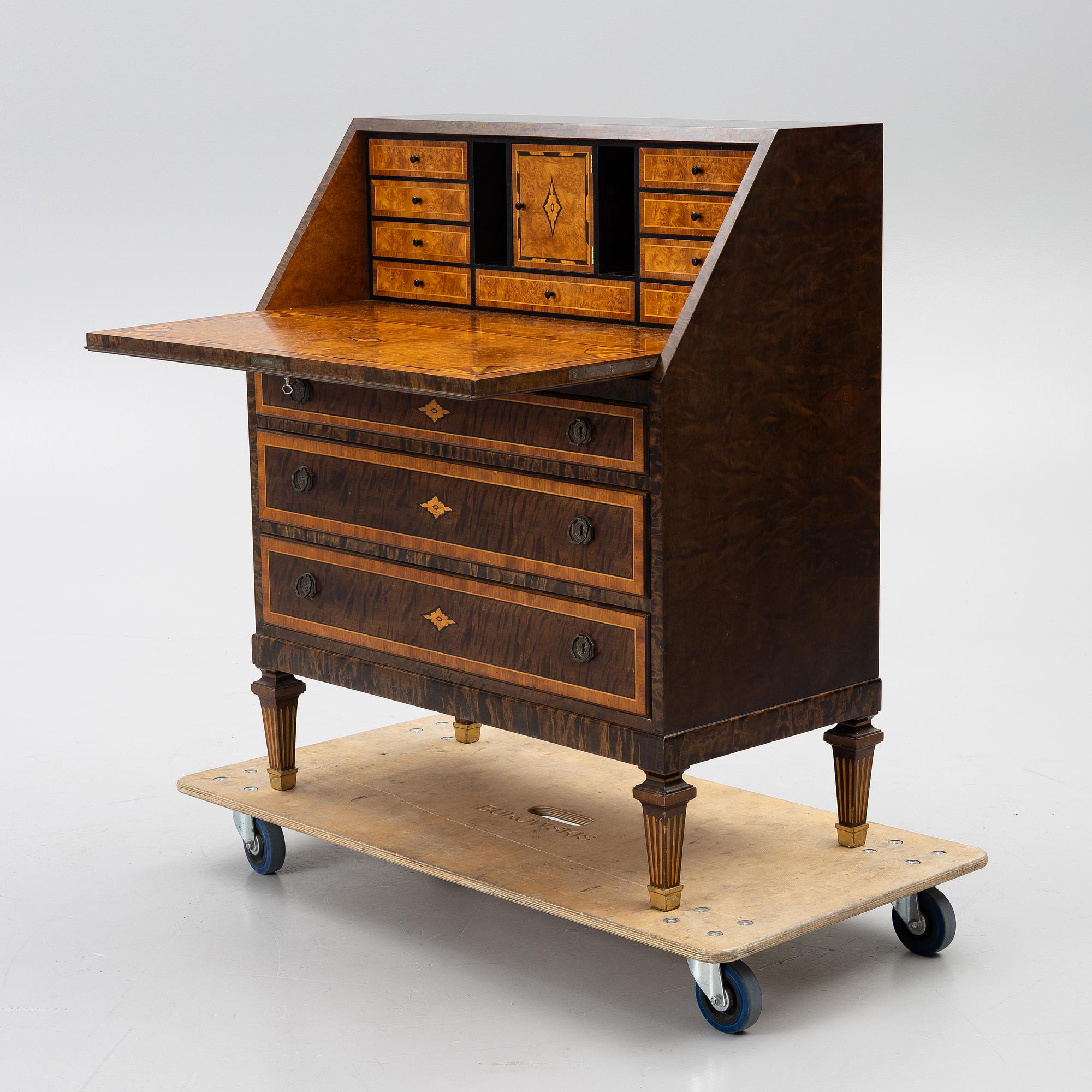 Sekretär,  Swedish Grace, 1900-talets första hälft.